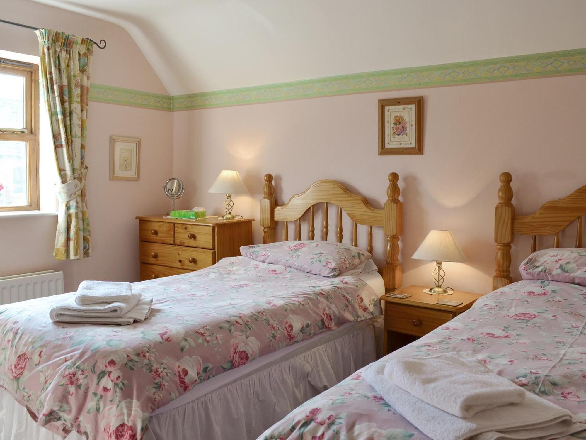 The Hayloft - 17238 Villa Huntington  ภายนอก รูปภาพ